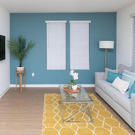 Amazing 2 Bedroom 7 Min From Disneyland W Free Parking Анахайм Екстериор снимка