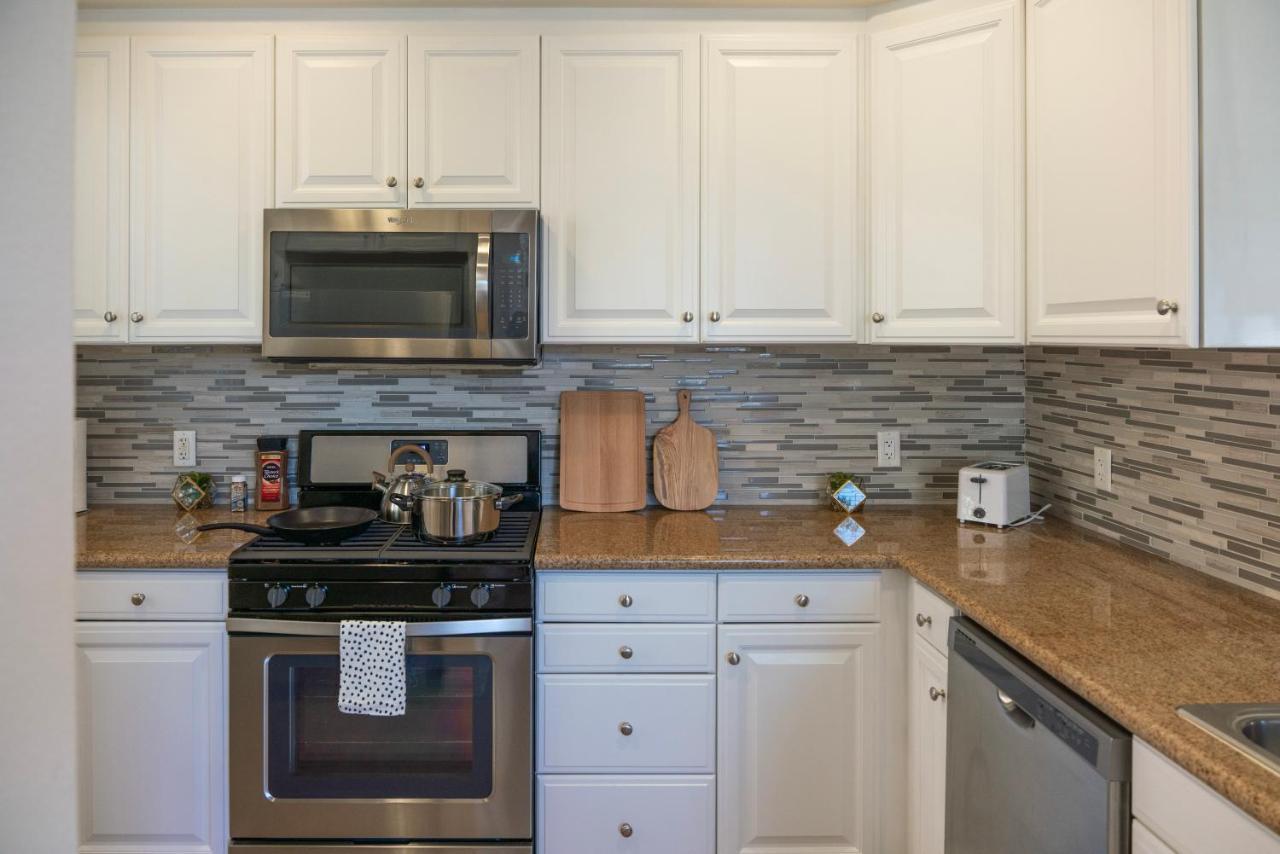 Amazing 2 Bedroom 7 Min From Disneyland W Free Parking Анахайм Екстериор снимка