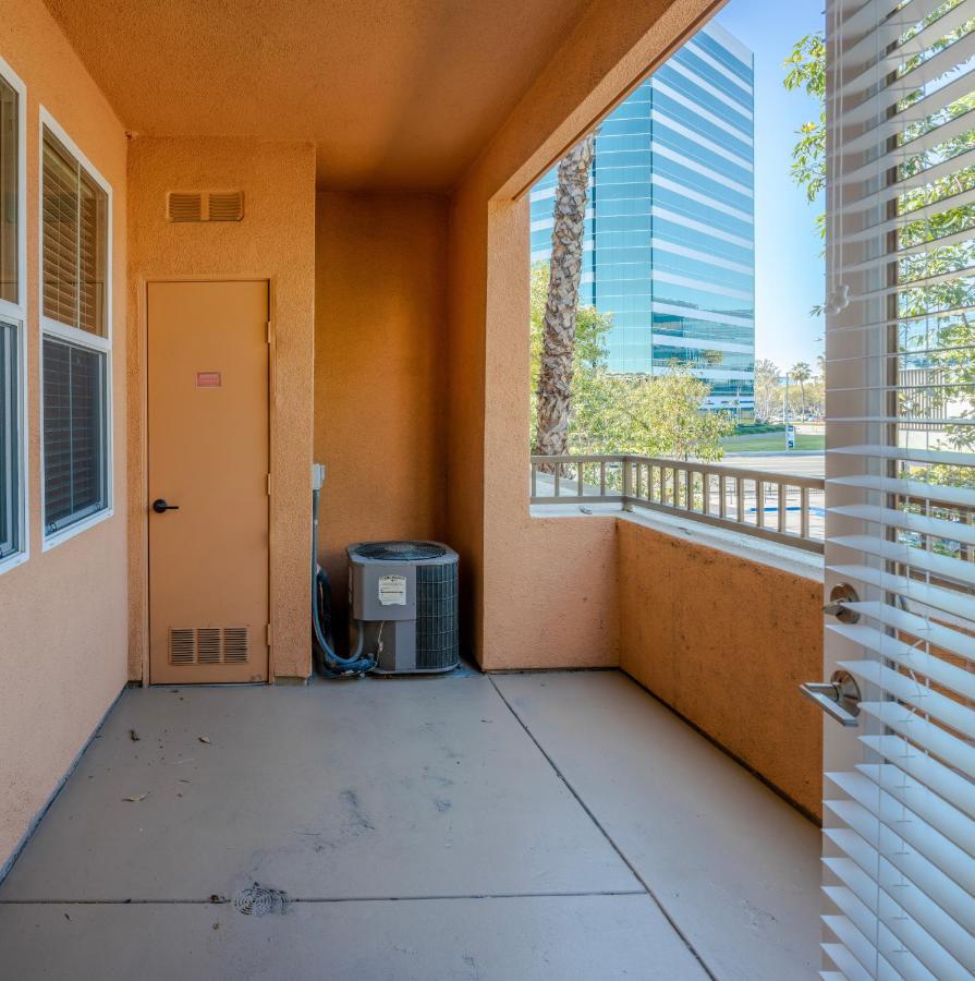 Amazing 2 Bedroom 7 Min From Disneyland W Free Parking Анахайм Екстериор снимка