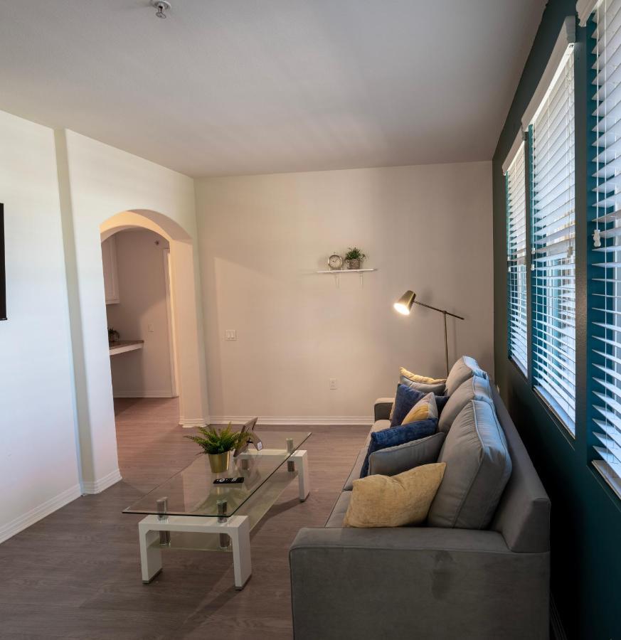 Amazing 2 Bedroom 7 Min From Disneyland W Free Parking Анахайм Екстериор снимка