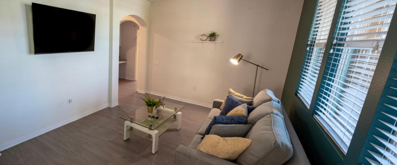 Amazing 2 Bedroom 7 Min From Disneyland W Free Parking Анахайм Екстериор снимка